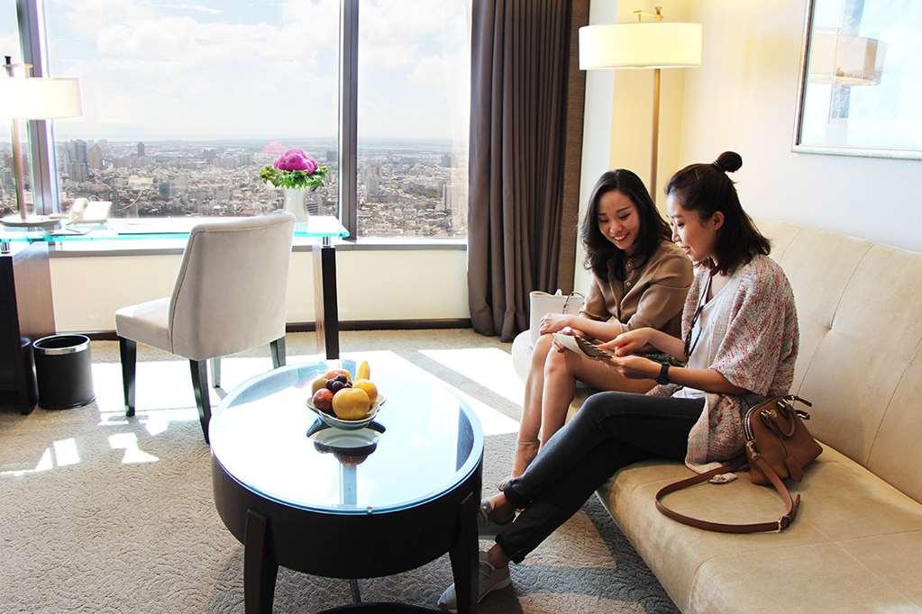Shangri-La Far Eastern 타이난 시설 사진 A living room at the hotel